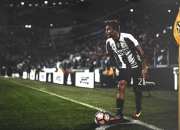 开云体育官网-2026世界杯之夜，39岁的詹姆斯如何彻底打爆防线，书写足球传奇新章