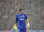 开云体育下载-世界排名争夺战之夜，贝林厄姆防守端锁死对手，定义现代中场新维度