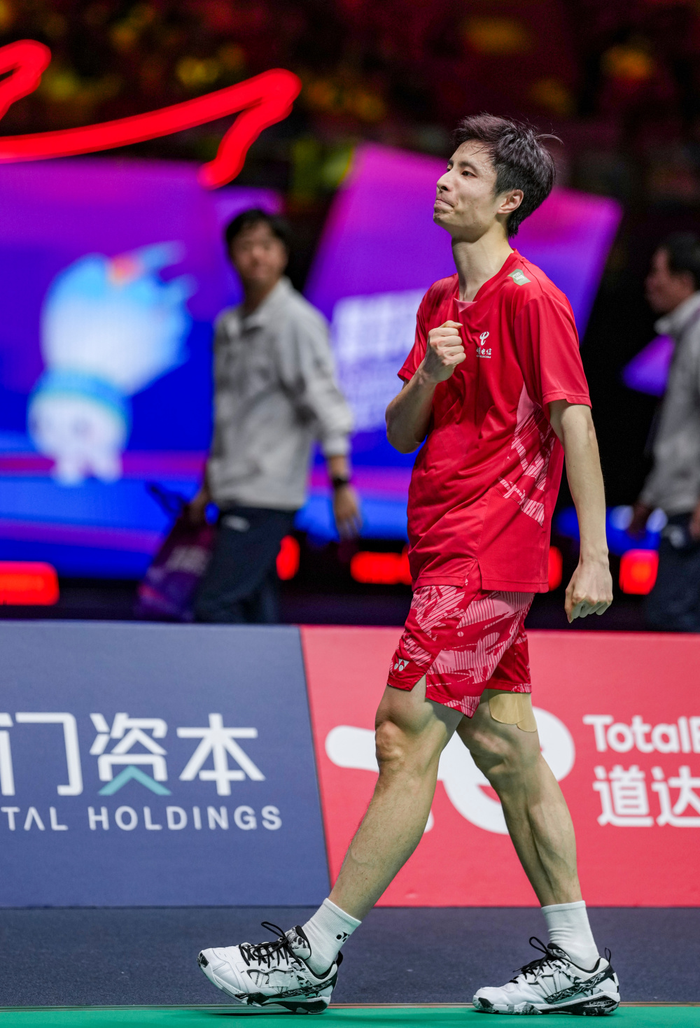 中国羽毛球队鏖战英格兰羽毛球队，戴资颖绝境逆转的简单介绍