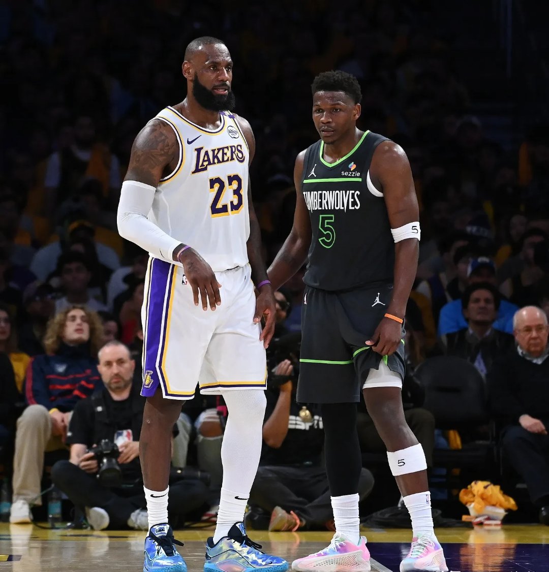 马刺绝地反击灰熊，布拉德利制霸全场