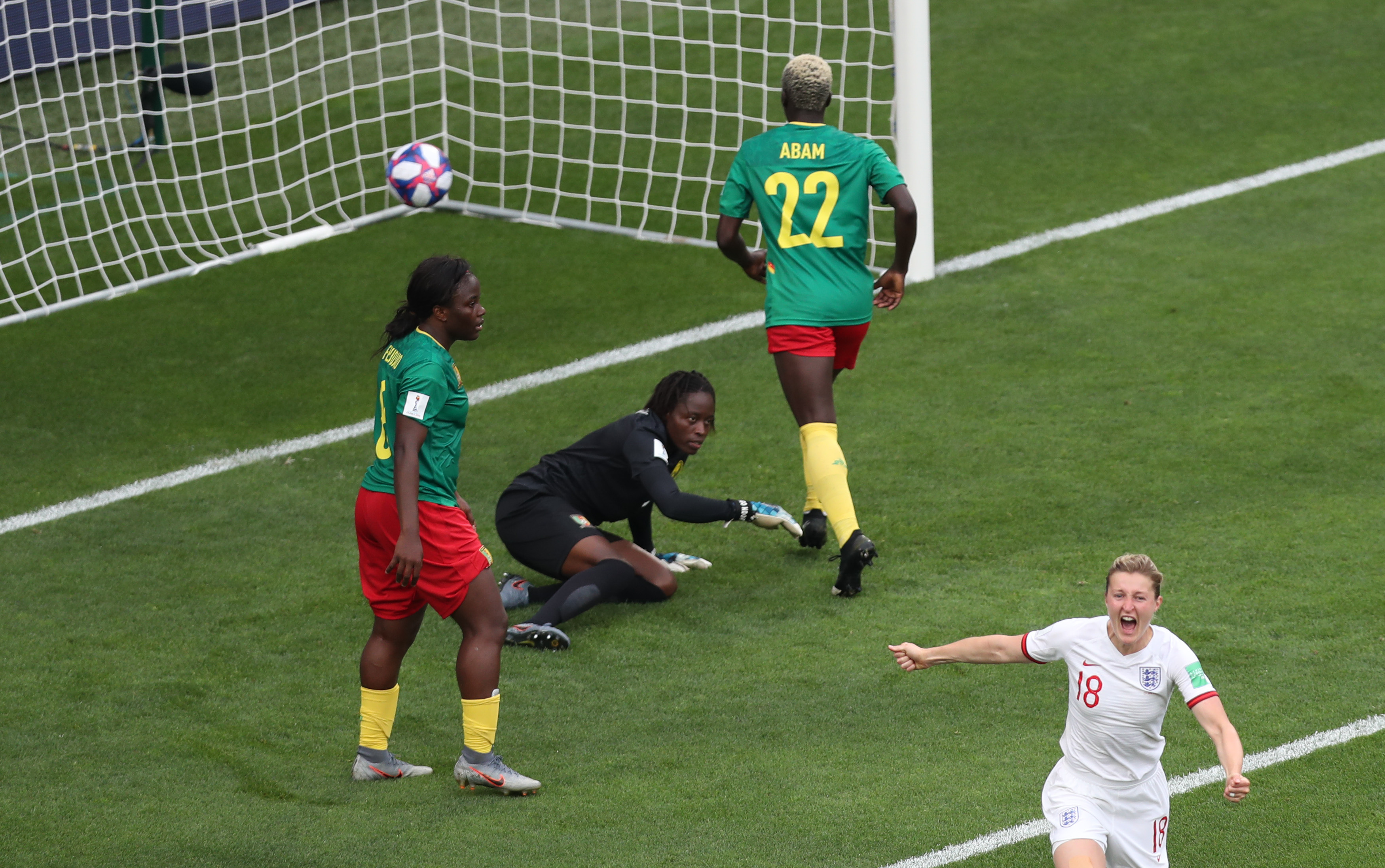 关于中国羽毛球队完胜英格兰羽毛球队,辛杜制霸全场的信息 关于中国羽毛球队完胜英格兰羽毛球队,辛杜制霸全场的信息