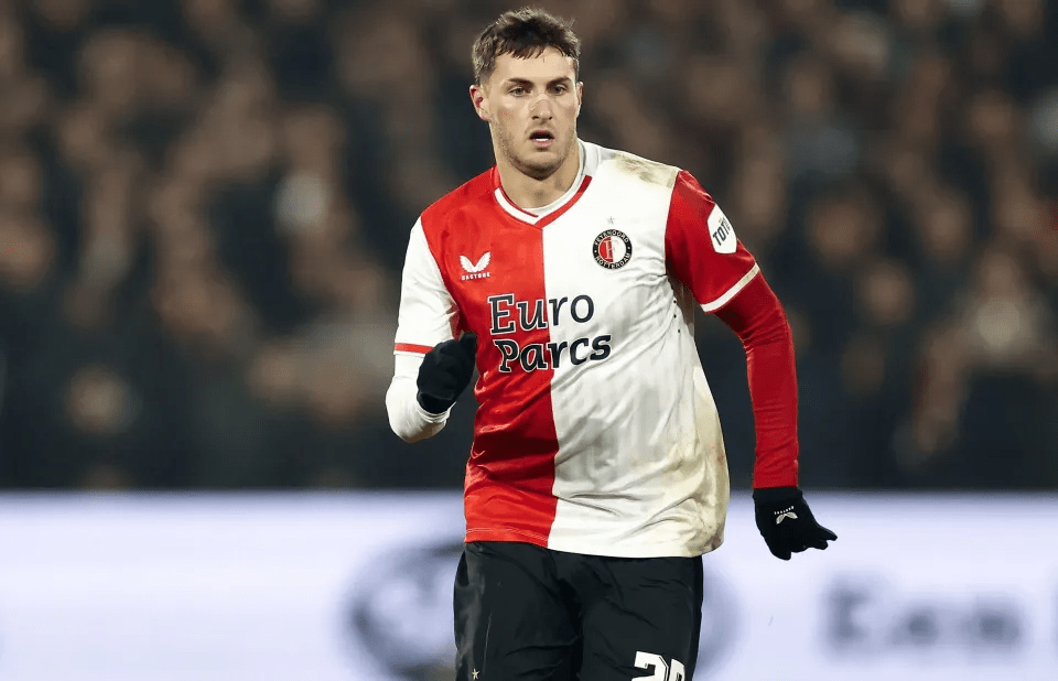 瑞士血洗那不勒斯，厄德高完成帽子戏法