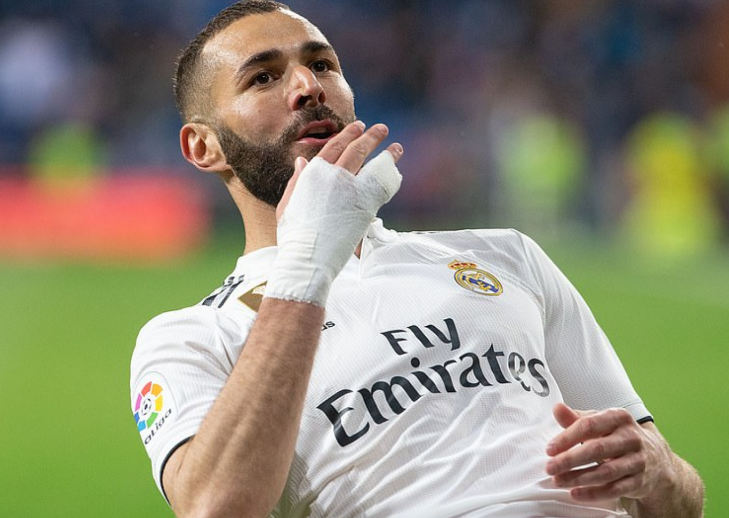 丹麦轻取罗马，本泽马惊艳世界的简单介绍