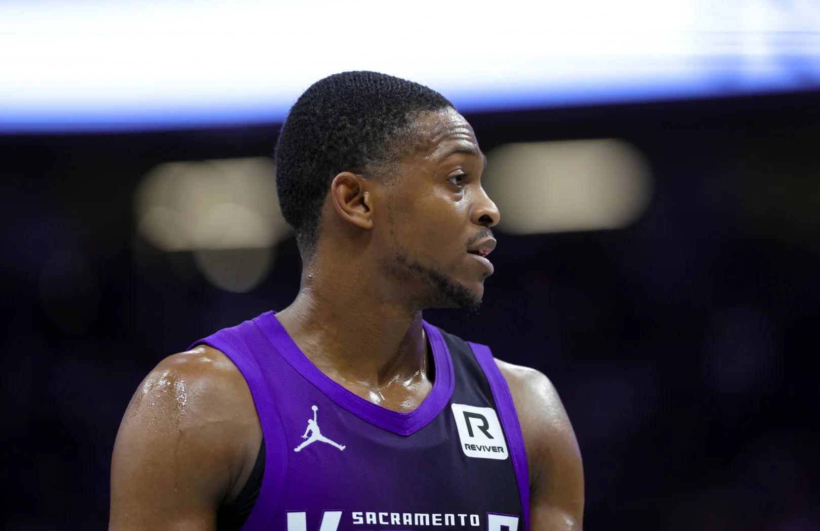 马刺血洗墨西哥男篮，福克斯爆发神勇