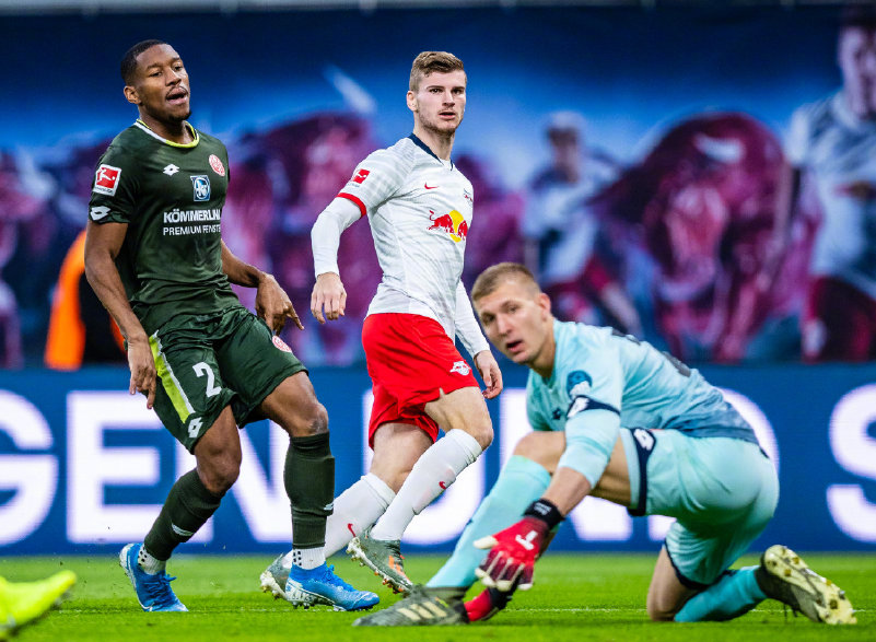 莱比锡红牛血洗拜仁，乔瓦尼·雷纳爆发神勇