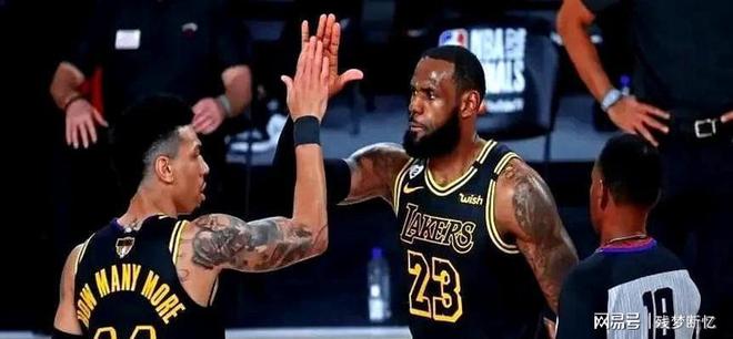 黄蜂横扫波兰男篮,丹尼·格林爆发神勇 黄蜂横扫波兰男篮,丹尼·格林爆发神勇