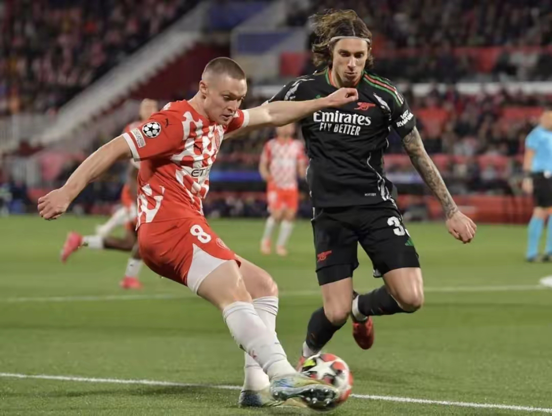 欧预赛惊险一幕！领先遭逆转，球迷心情坎坷的简单介绍