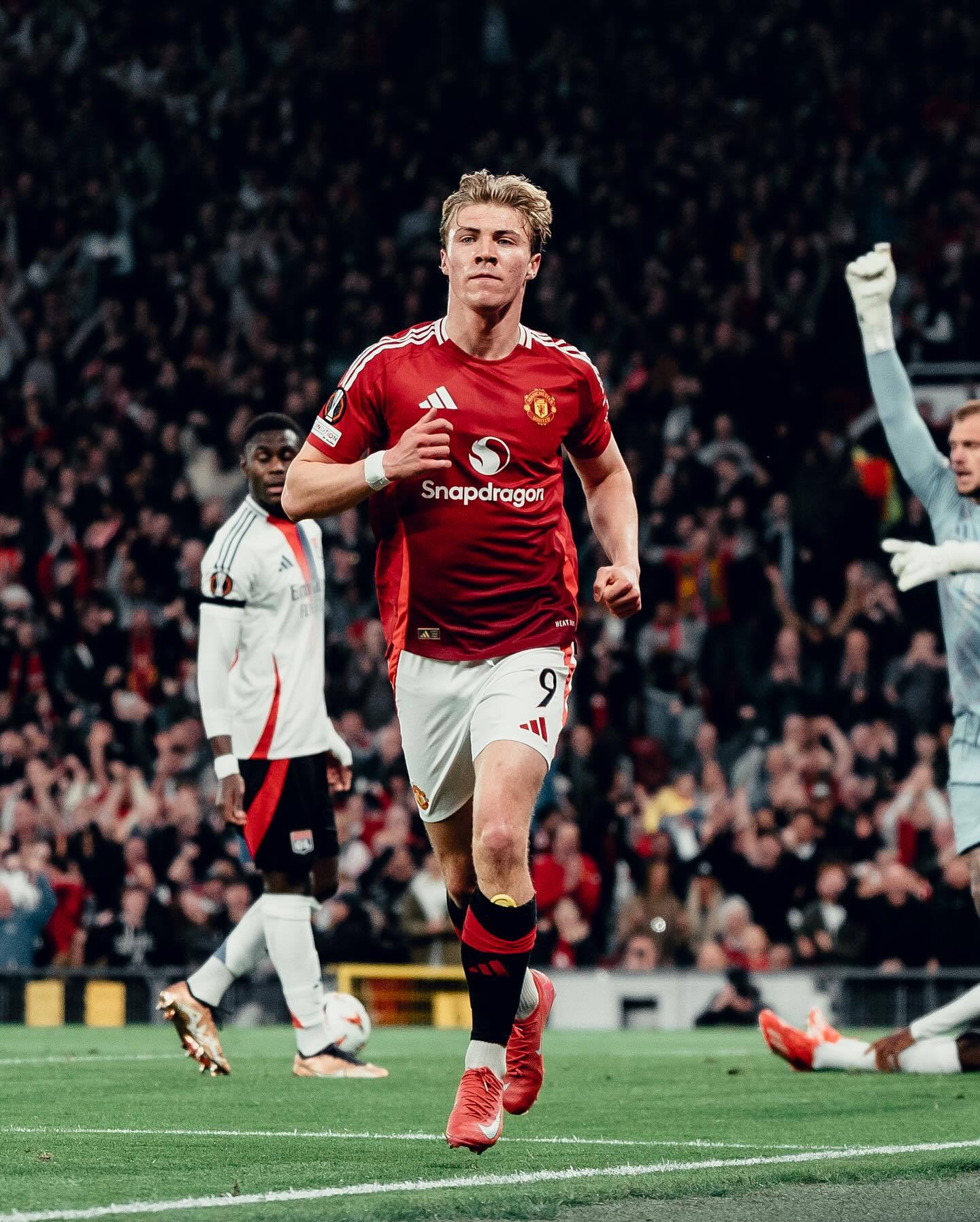 曼联劲胜对手,欧冠八分之一决赛谁与争锋? 曼联劲胜对手,欧冠八分之一决赛谁与争锋?