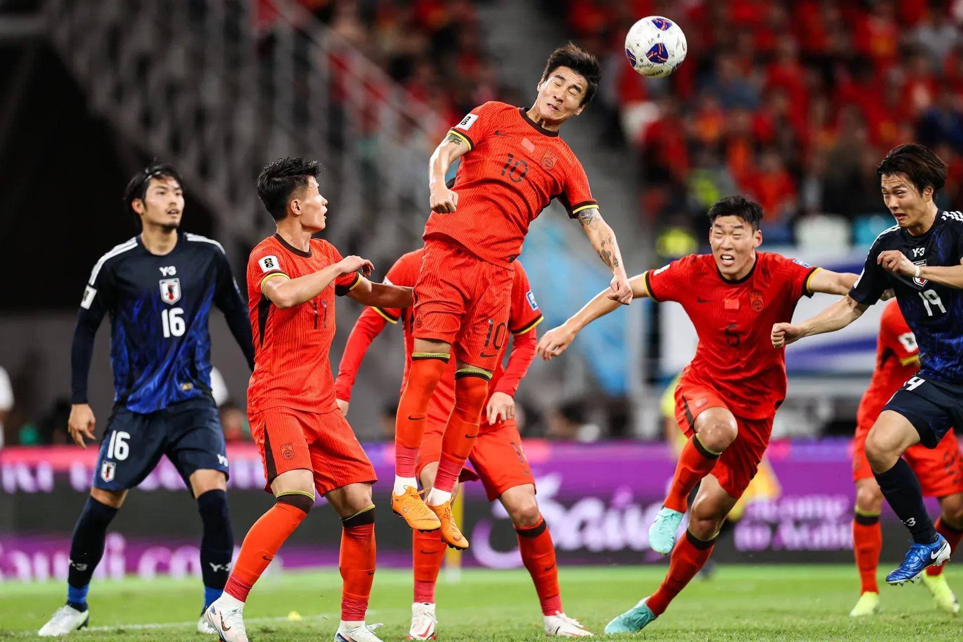东亚球队在赛场上展现出色表现的简单介绍