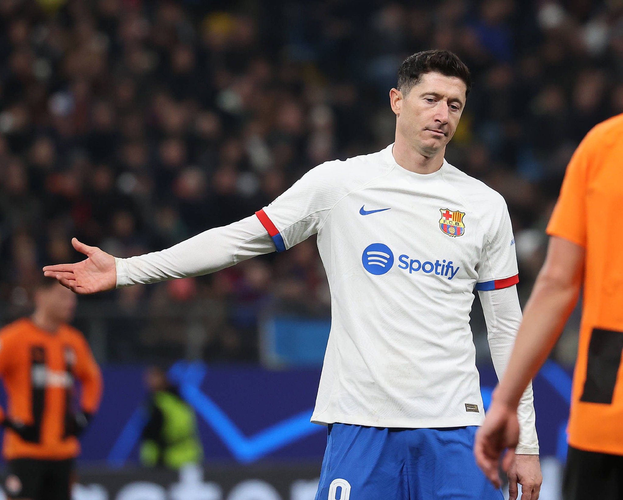 巴萨爆冷阿根廷,莱万绝境逆转的简单介绍 巴萨爆冷阿根廷,莱万绝境逆转的简单介绍