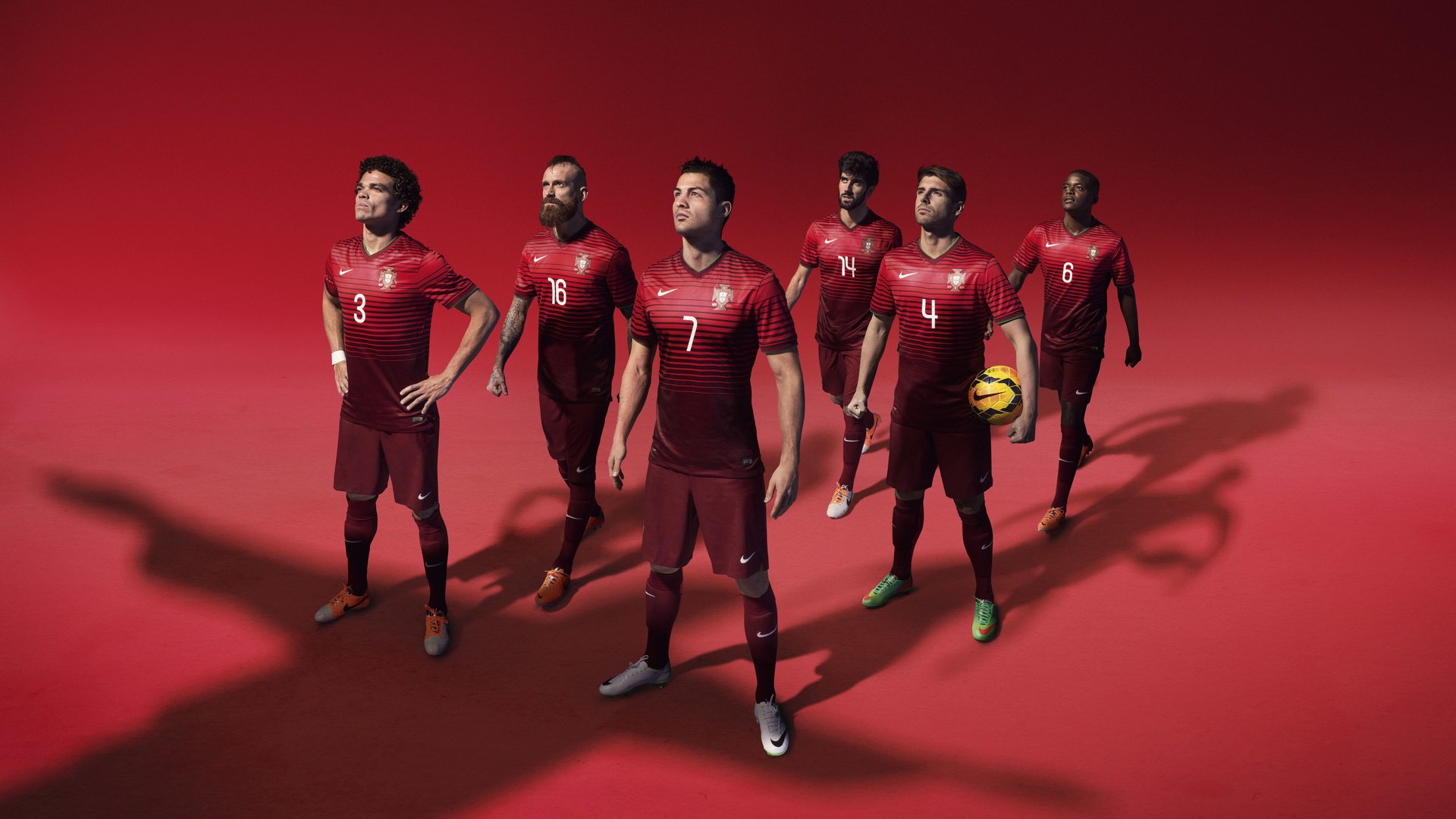 逆转之夜，穆雷点燃年终总决赛的拉沃尔杯激情